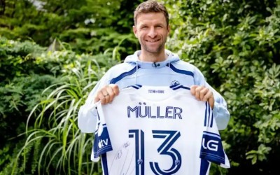 Müller Launches Charity Auction