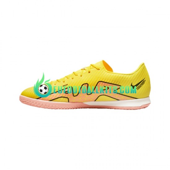 Nike Football Boots Air Zoom Mercurial Vapor XV Academy IC Halle Lucent Yellowcolor Pinkcolor